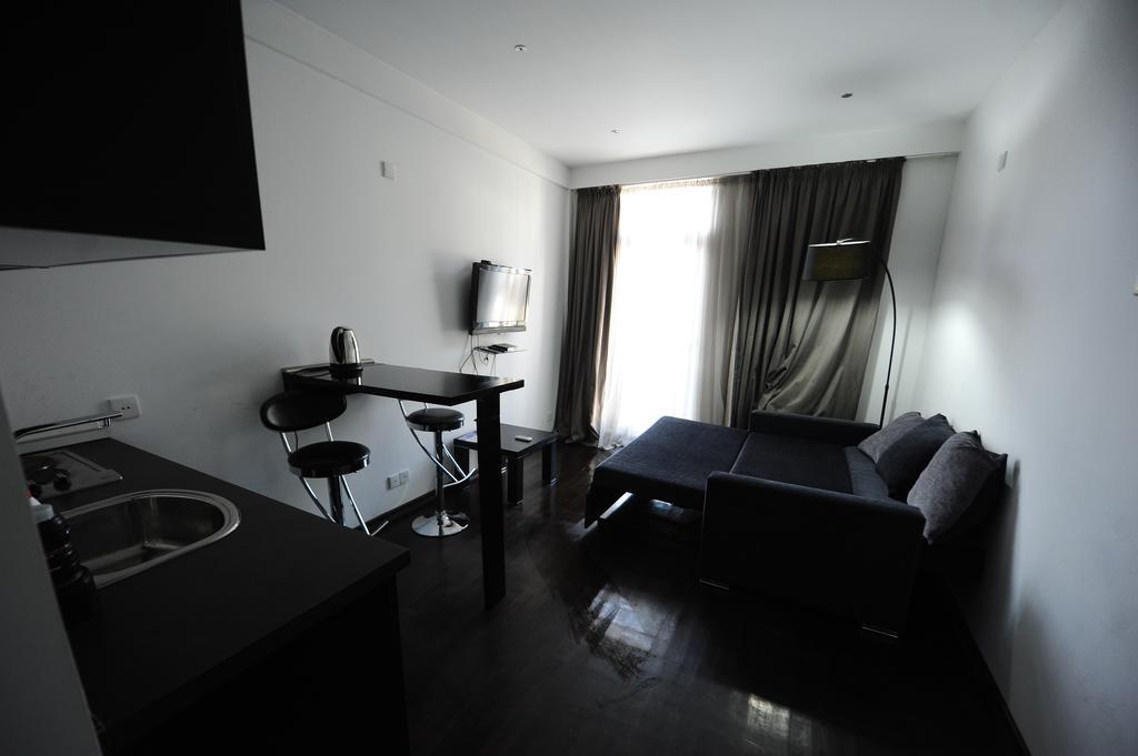 Black-White Rooms Batumi Kültér fotó